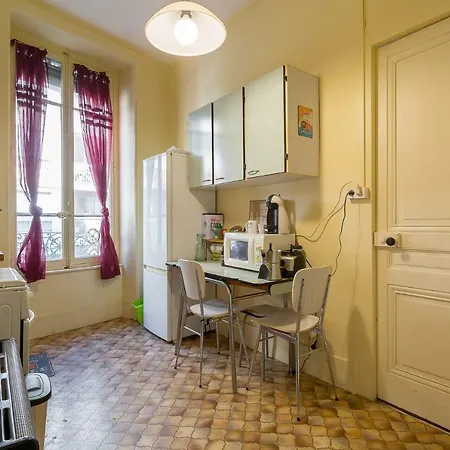 Fully Equipped *lyon 7* Appartement *